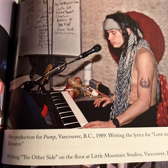 Steven Tyler Hardcover Book - Picture 11 of 16